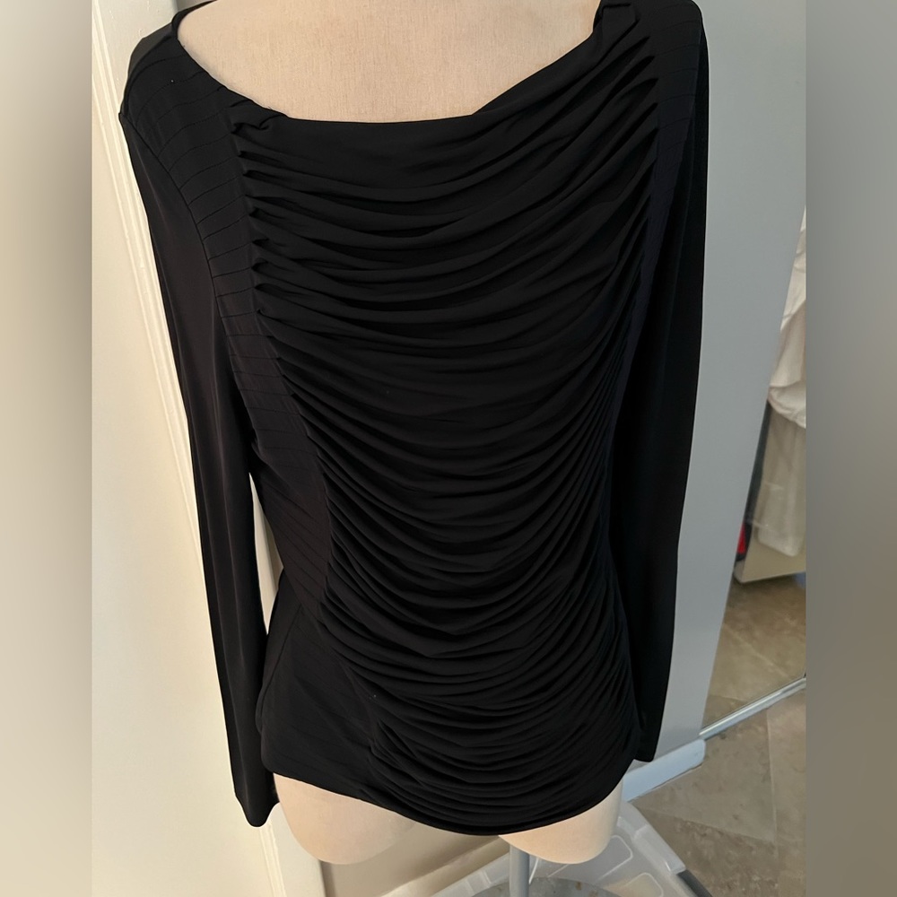 Elie Tahari black rayon and viscose top